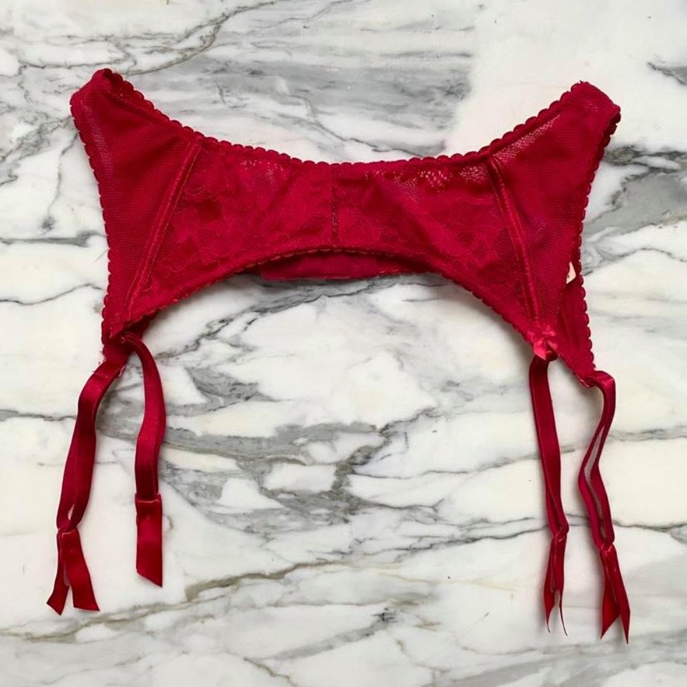 Victoria's Secret Garter Belt